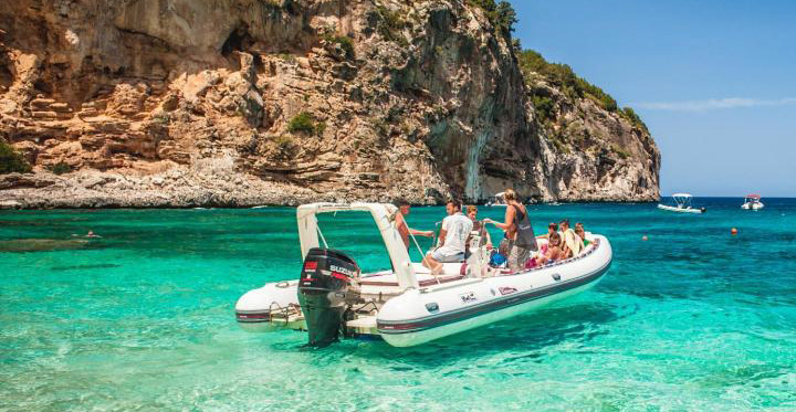 Convenzione SIC con Janas Rent per noleggio gommoni in autonomia ed escursioni con skipper